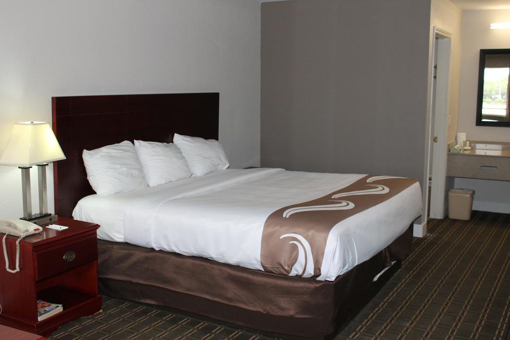 Quality Inn & Suites Port Arthur - Nederland Экстерьер фото