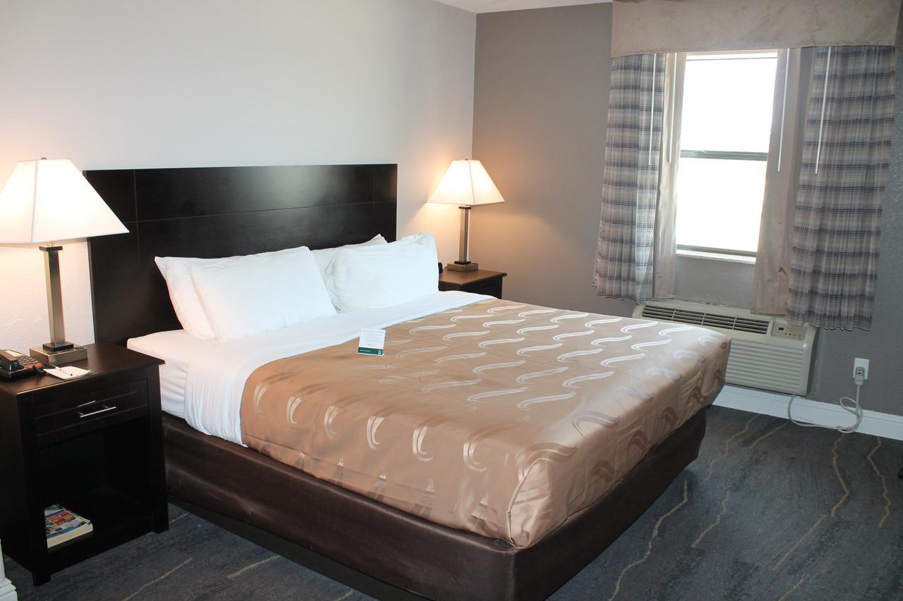 Quality Inn & Suites Port Arthur - Nederland Экстерьер фото